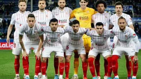 Jesús el Tecatito Corona en el equipo titular del Sevilla.