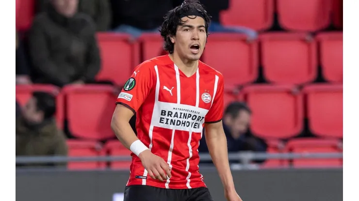 El PSV de Erick Gutiérrez se enfrenta con Go Ahead Eagles