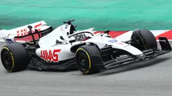 El volante ruso, Nikita Mazepin, tuvo que salir a los ensayos de la F1 con el auto prácticamente en blanco