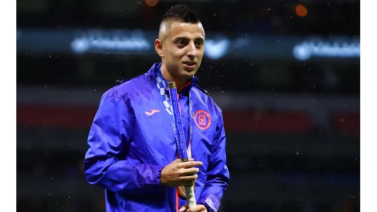 Roberto Alvarado dio detalles de lo que fue su salida de Cruz Azul