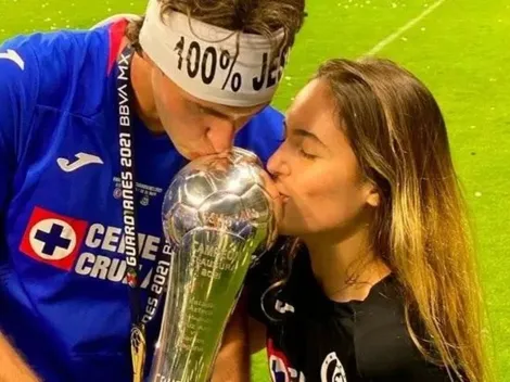 Fer Serrano enloquece en la grada con gol de Santiago Giménez