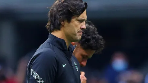 Los rumores enfrentan a Santiago Solari con los referentes del plantel del América.