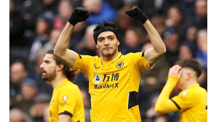 Raúl Jiménez y los Wolves tan sólo están a seis puntos del Manchester United con dos partidos menos