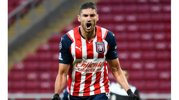 Paolo Yrizar está registrado en el plantel de Chivas, pero juega con Tapatío.