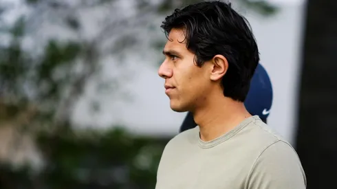 José Juan Macías en espera de su reaparición con las Chivas del Guadalajara.