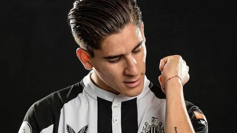 El mexicano comenzó a ver acción en Inglaterra.