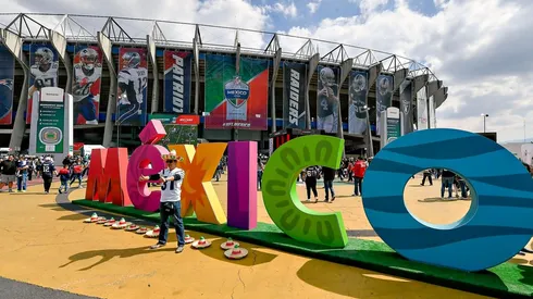 El estadio Azteca para el partido Raiders contra Patriotas en 2017