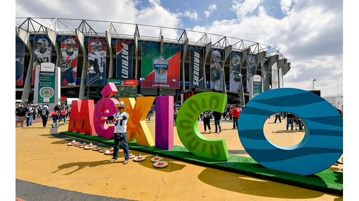 El estadio Azteca para el partido Raiders contra Patriotas en 2017