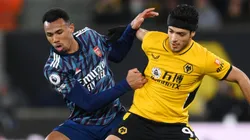 Raúl batalló ante Arsenal, pero no pudo.