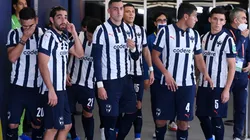 VIDEO: Aficionados de Monterrey enfrentan al camión del equipo