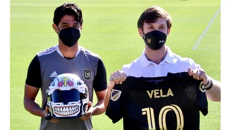 Vela y Suárez intercambiaron algunos obsequios