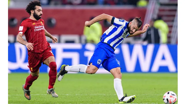 Nicolás Sánchez contra Mohamed Salah en las semifinales de 2019.