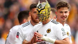 Raúl Jiménez celebró con una máscara en un partido de Copa ante Watford.