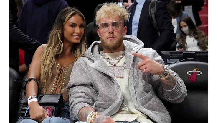 Jake Paul explicó tres cosas en las que es mejor que Canelo Álvarez para el boxeo
