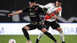 Facundo Farías en un partido de Colón contra River Plate