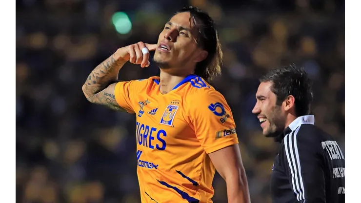Salcedo firmaría por 3 años con los canadienses