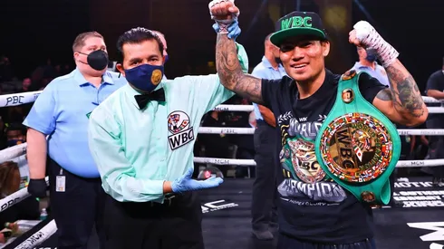 ¡Sorpresa! Hay un nuevo campeón mundial de peso pluma