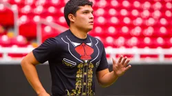 Vistieron en el calentamiento la típica indumentaria