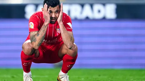 El Tecatito Corona tuvo una buena oportunidad para su primer gol con Sevilla.