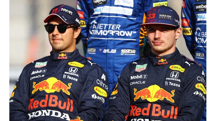Checo Pérez y Max Verstappen quieren continuar con los éxitos en 2022.