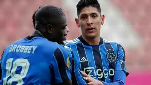 Edson Álvarez y Ajax vuelven a ganar.