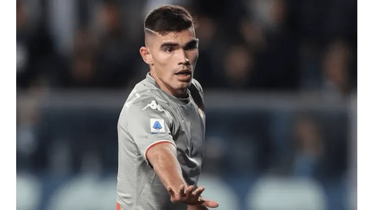 Johan Vázquez vive una complicada temporada con el Genoa.