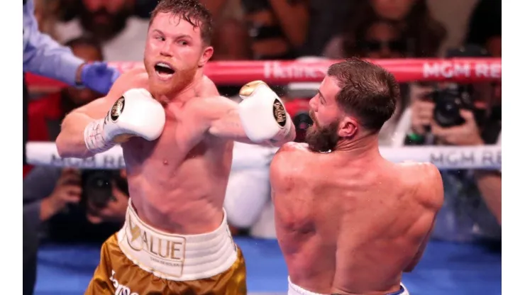 Keith Thurman tundió a Canelo Álvarez.
