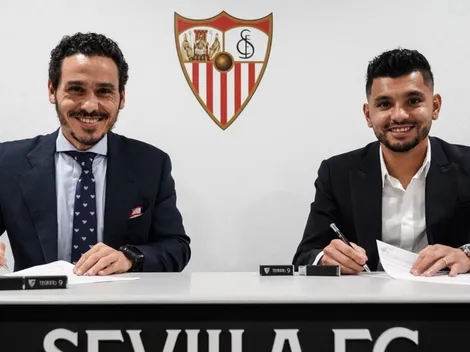 Tecatito Corona es presentado como refuerzo del Sevilla