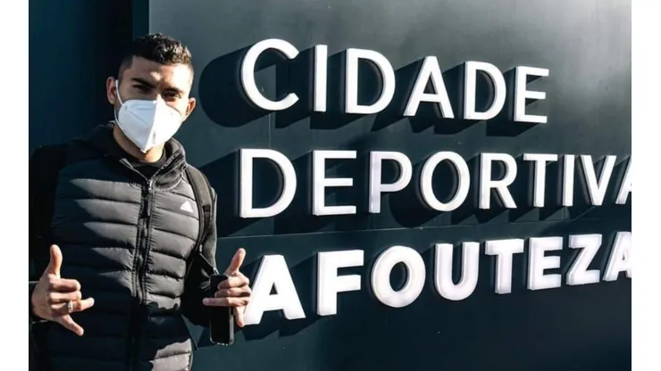 El mexicano hará compañía a su compatriota, Néstor Araujo