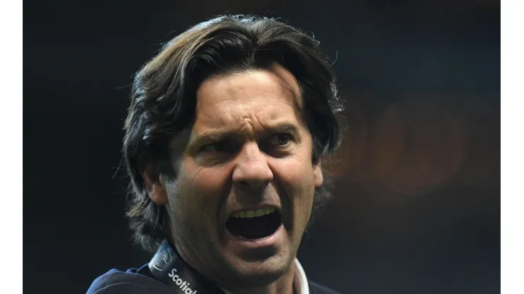 Santiago Solari sólo ha recibido una tarjeta (roja) como DT del América.