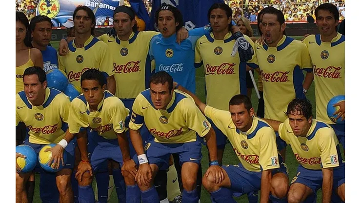 El América campeón del Clausura 2005 con Ochoa y Villa.