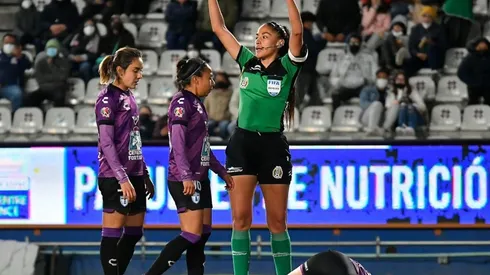 El arbitraje, un problema que continúa en la liga femenil (Foto: imago7)