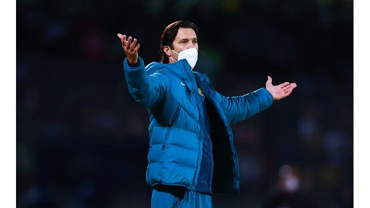 Santiago Solari fue expulsado ante Puebla.