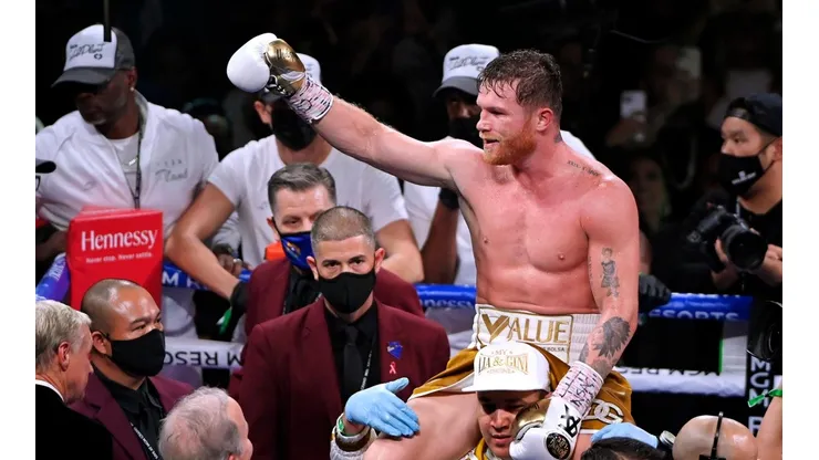 ShowTime endulza a Canelo Álvarez para seguir haciendo eventos con él