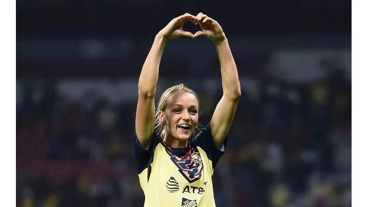 Sarah Luebbert renovó su contrato con América.