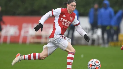 Flores tuvo su debut con el Sub-23 del Arsenal