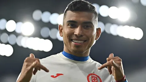 Contra qué jugadores tendrá que pelear el puesto Orbelín Pineda en Celta de Vigo