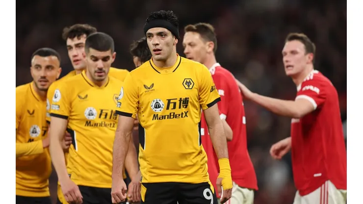 Wolves derrotó al Manchester y Raúl superó a CR7 en estadísticas