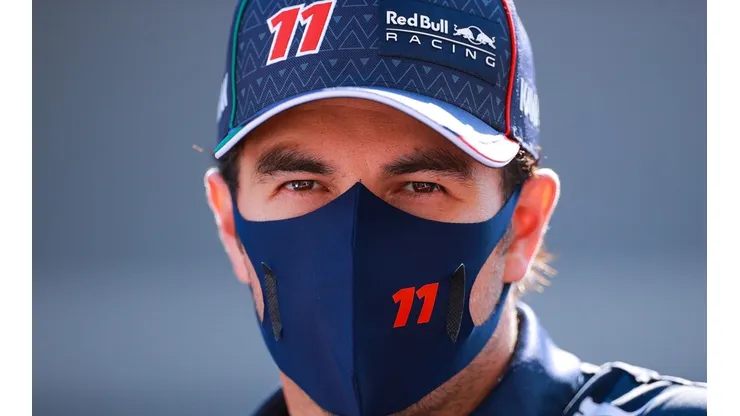 El tapatío ayudó a que Verstappen consiguiera el título de pilotos