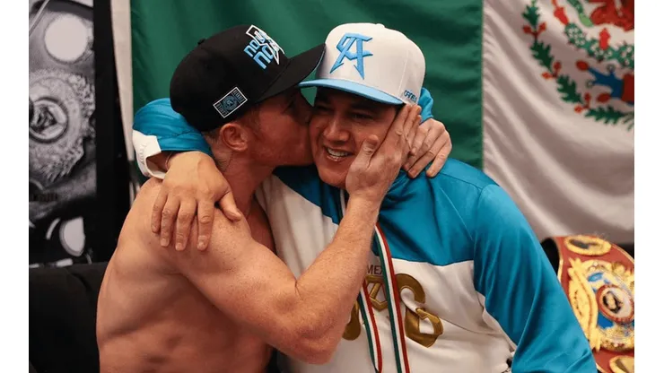 Los mensajes de Canelo Álvarez y Eddy Reynoso para despedir el año