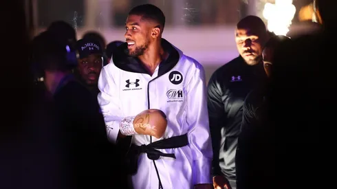 Anthony Joshua cierra el año entrenando con Floyd Mayweather