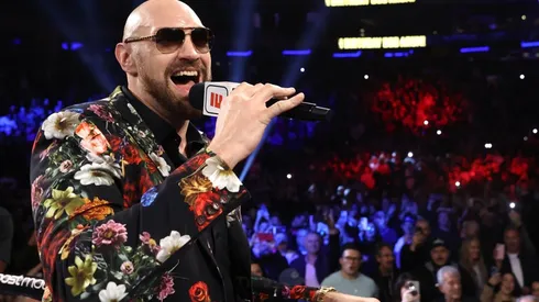 El campeón de peso pesado de UFC desafió a Tyson Fury