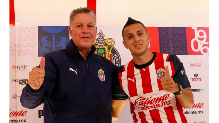 Ricardo Peláez llenó de elogios a Roberto Alvarado.