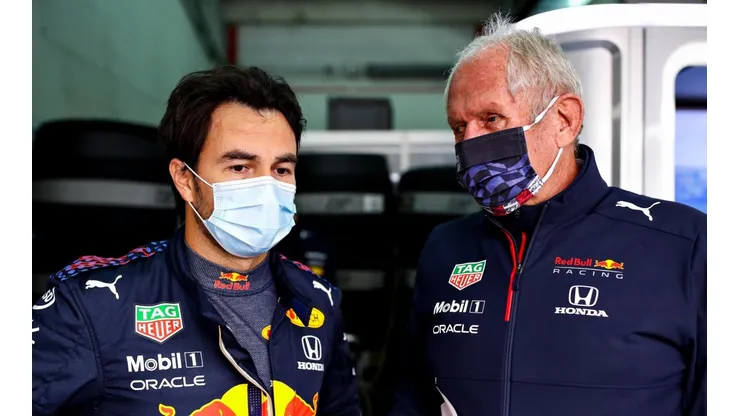 Sergio Pérez con Helmut Marko en Red Bull.