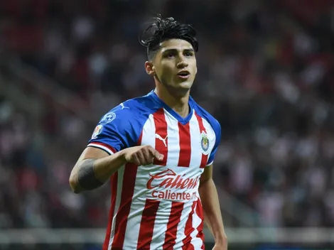 La impresionante suma de dinero que Alan Pulido podría ganar con su demanda a las Chivas