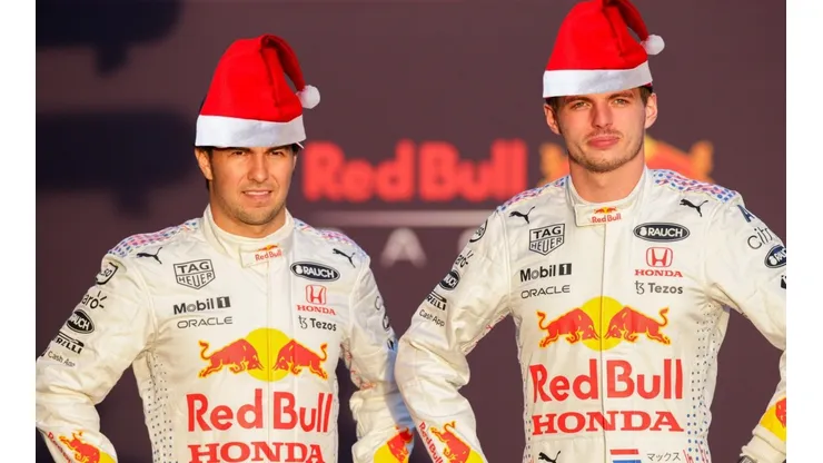 Max Verstappen y Checo Pérez celebran la navidad.