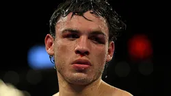 Chávez Jr fue visto acercándose algo muy extraño en la nariz en el combate ante Zegarra