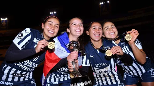 Las jugadoras rayadas se quedaron sin luz mientras festejaban