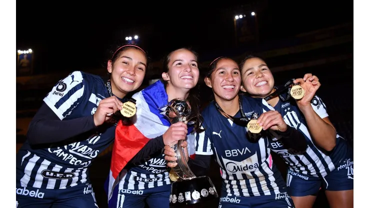 Las jugadoras rayadas se quedaron sin luz mientras festejaban