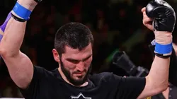 Así fue la sangrienta victoria de Beterbiev.